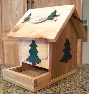 birdfeeders/BirdFeederfrt.jpg